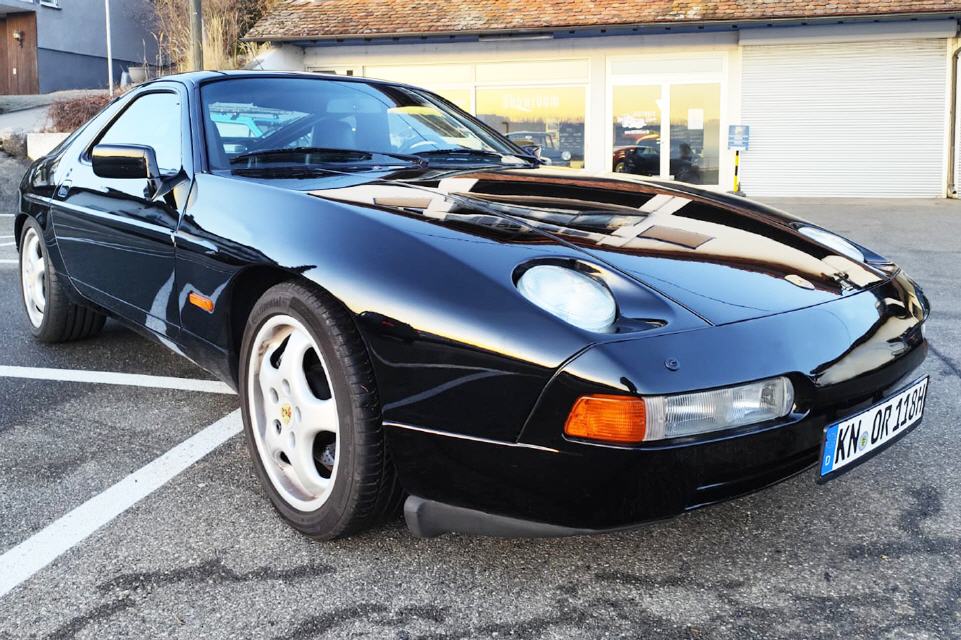 PORSCHE 928 S4, schwarz 1990 in Traumzustand